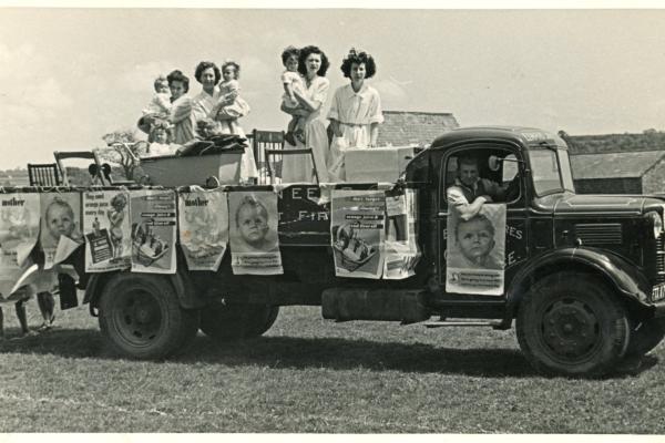 chs09150 CADS carnival float 1950s.jpg