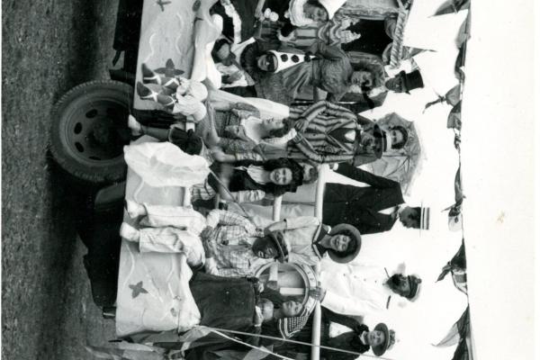 chs09156 CADS carnival float 1950s.jpg
