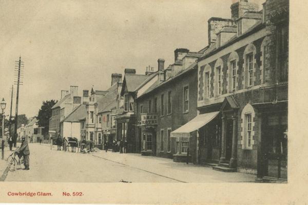 chs09182 61 High St and Bear Hotel.jpg