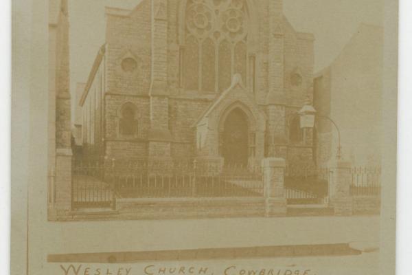 chs09189 48a Eastgate Wesleyan chapel with minister.jpg