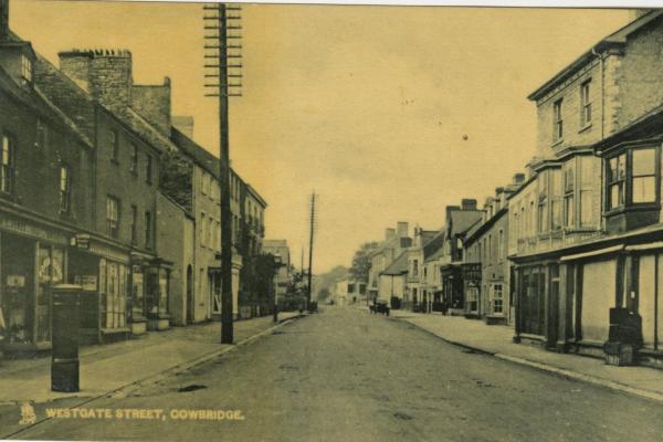 chs09204 High Street looking west ca 1910.jpg