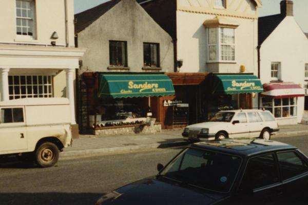 chs09323-7 x045 High St north side 1991.jpg