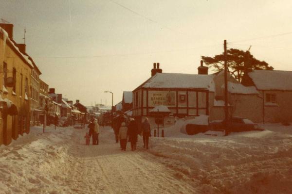 chs09400-3 x046 Snow in Cowbridge 1978.jpg