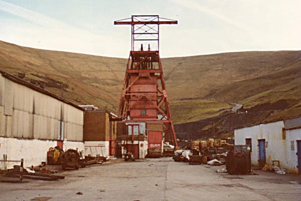 BG__000124.jpg