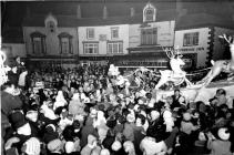 1961 S.W.S CHRISTMAS SLEIGH IN TREDEGAR SQUARE