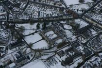 Llanbedr pont Steffan yn yr eira