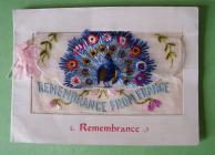 Carden wedi'i brodio â neges 'Remembrance from...