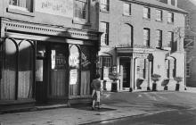 WYNNSTAY PUBLIC HOUSE, HIGH ST;CAIN VALLEY HOTEL