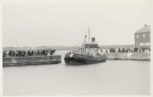 The dreger Seiont II returning to Caernarfon...