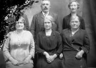 Portrait photograph of the Cull family,...