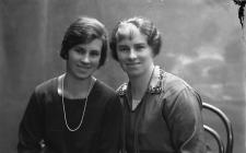 Portrait photograph of two ladies, Llandrindod...