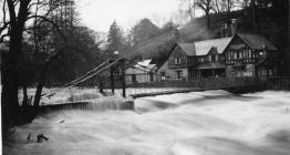 Llangollen. Chain Bridge End Hotel