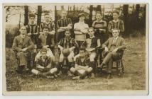 Tim pel droed Ysgol Sir Llandysul 1932-33