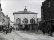 Y Clos Mawr, Caerfyrddin, tua 1905