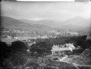 view of Bethesda (Caern) from Cae Braich