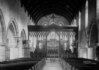 Clun church chancel and altar