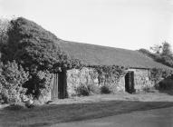  YR HEN FEUDY, FORMER BYRE AT MURIAU