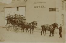 Tu allan i westy'r Hebog, Llanilar 1905