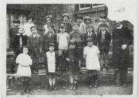 Disgyblion Ysgol Penboyr 1920 hwyr/1930au cynnar