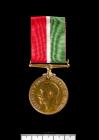 Medal Ryfel y Llynges Fasnachol a gyflwynwyd i...