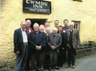 Ray Gravell with group of Welsh speakers...