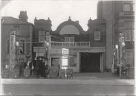 White Rose Garage, promenade entrance