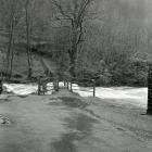 Footbridge in Ceinws / Esgairgeiliog crossing...