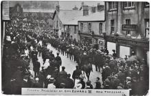 Commercial Street yn Nhredegar Newydd, 1900au...