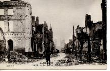 Cerdyn post o Ypres a anfonwyd i Gaerfyrddin yn...