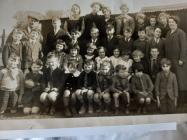 Tredafydd school, Manorowen, 1928