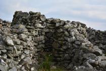 Carnedd yn ardal Rhaeadr