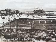 Promenâd a Chyrtiau Tennis, Y Rhyl